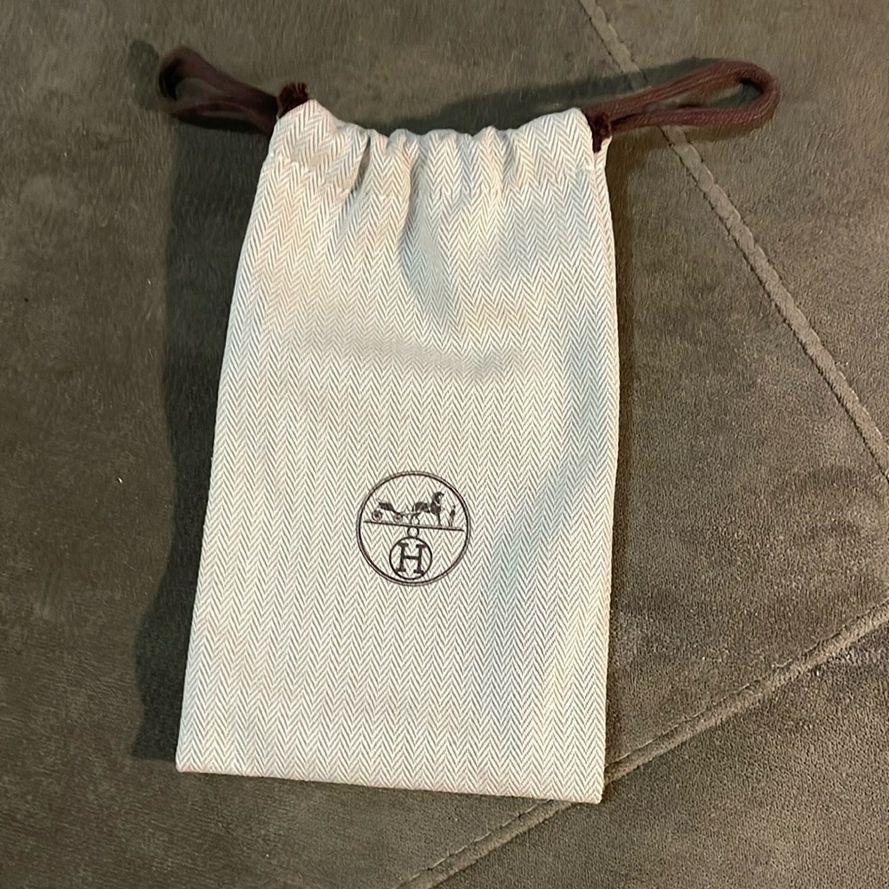 Hermes pouch